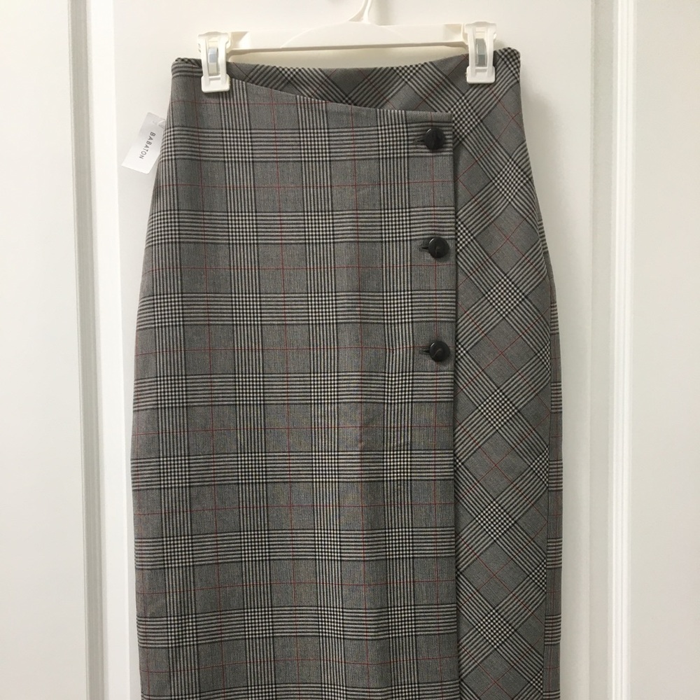 Aritzia Billy Plaid Skirt NWT size 4
